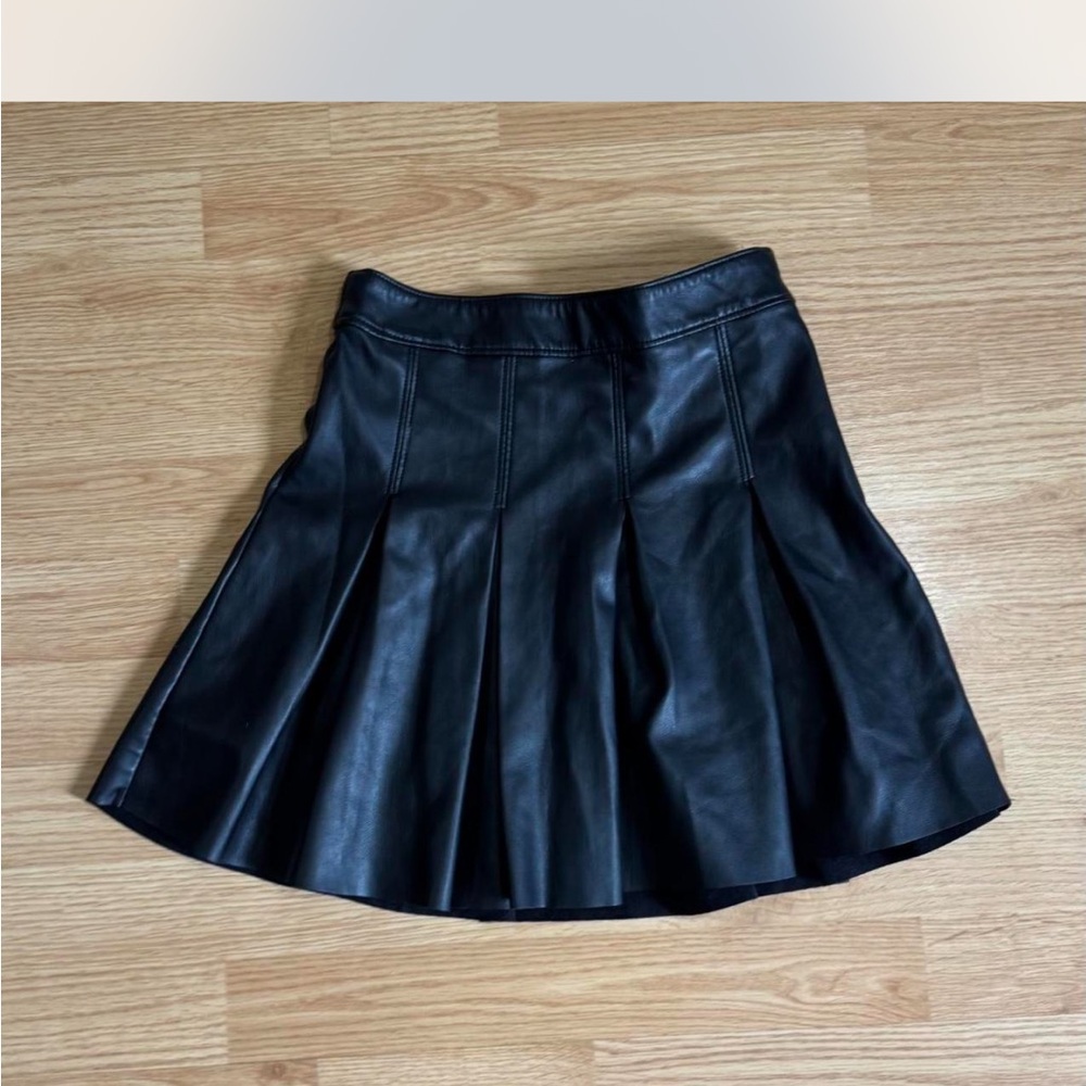 Hollister Black Pleated Mini Skirt for Work